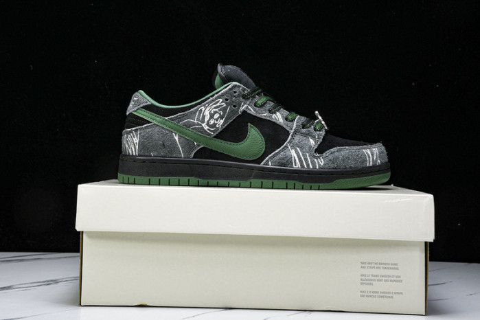 there skateboards x nike sb dunk low hf7743-001