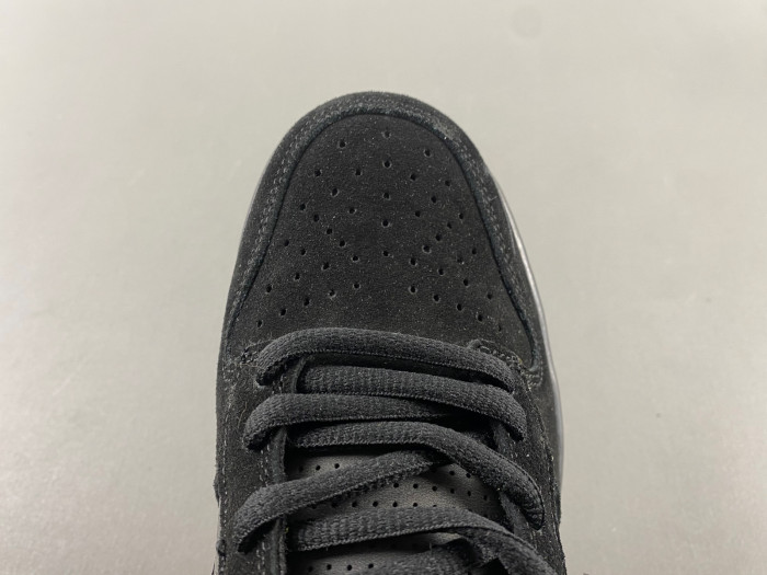 Division Street x Nike Dunk Low Oregon Black HV1470-001