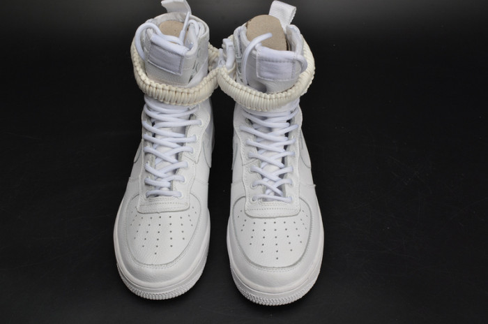 nike wmns sf force 1 “triple white” 903270 100