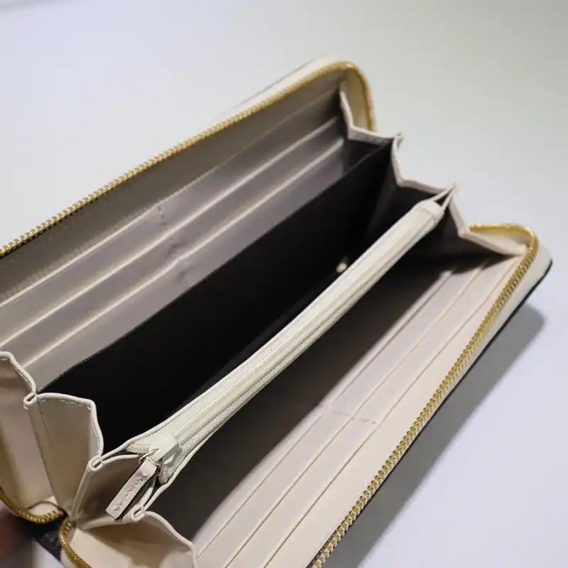 G*u*i brand handbags zip around wallet 1904g0031