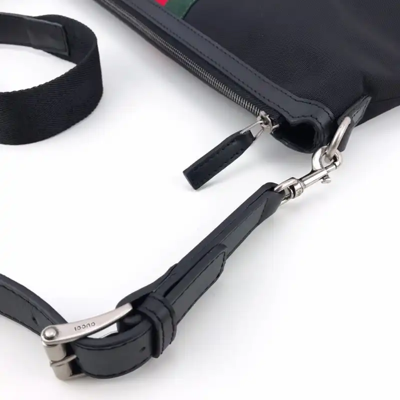 G*u*i bags 19b57g0053