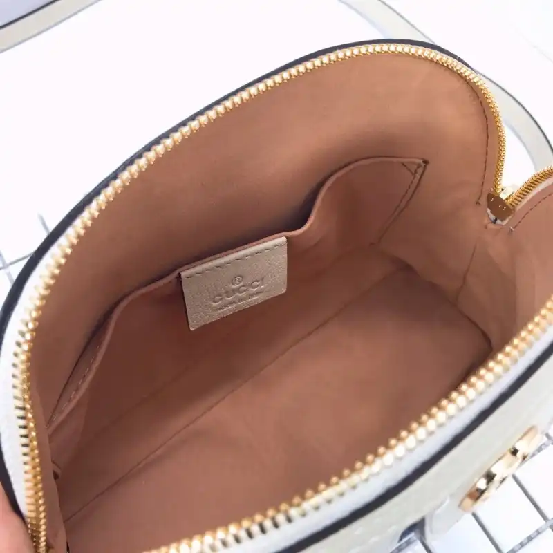 G*u*i bags 19b57g0095