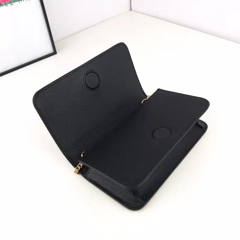 G*u*i bags 19b57g0109