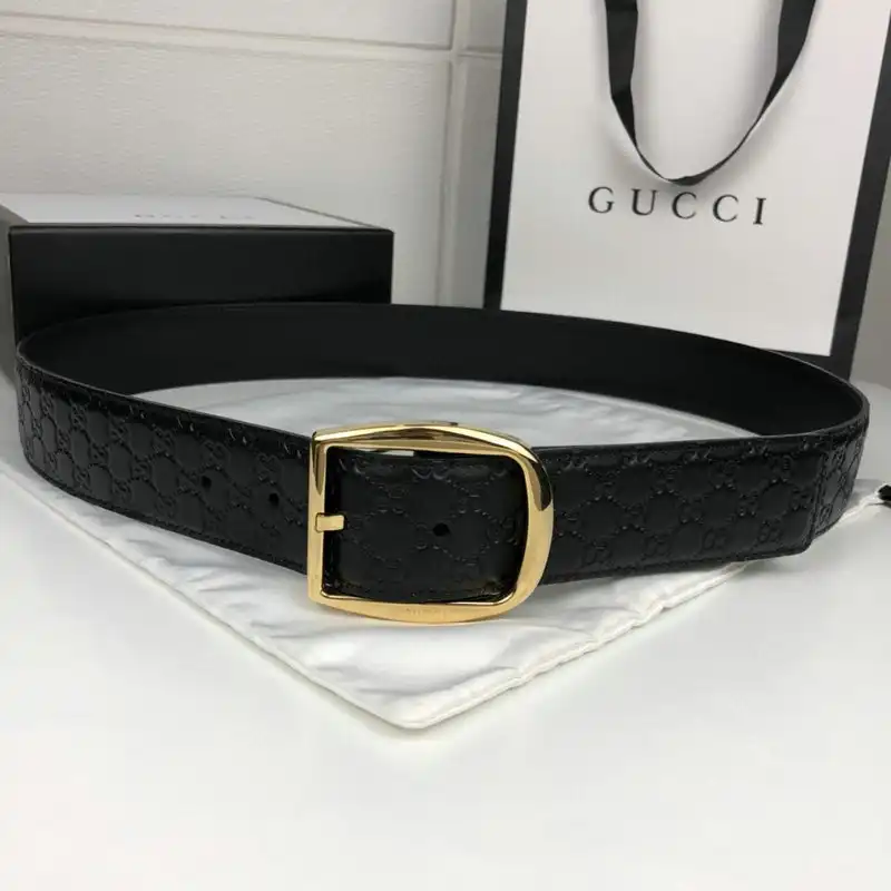 G*u*i s belt 2007xf0087