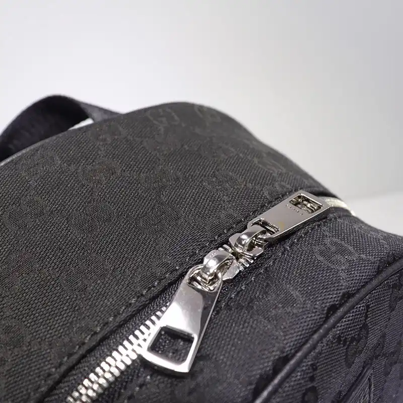 G*u*i backpack 19gm0022