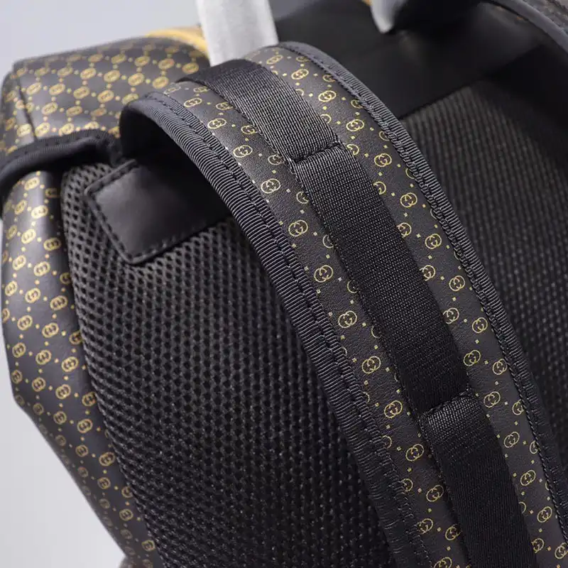 G*u*i backpack 19gm0066