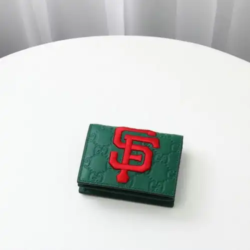 G*u*i bags 20b570282