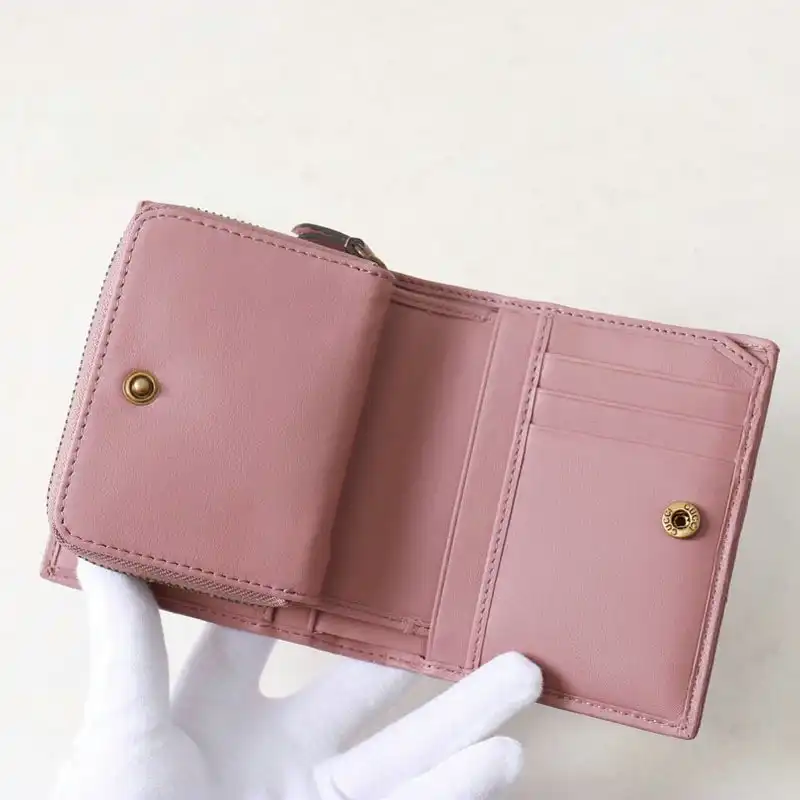 G*u*i bags 20b570309