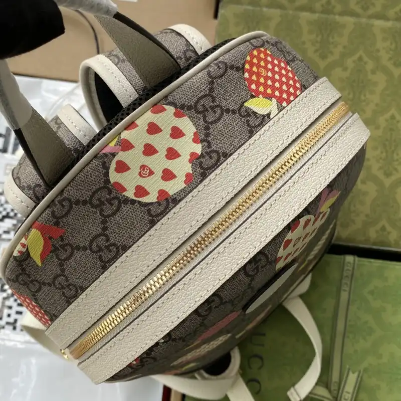 G*u*i s bags 2108ya0074