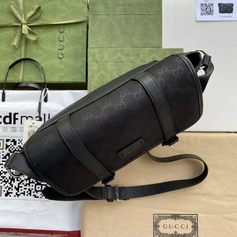 G*u*i s bags 2108ya0089