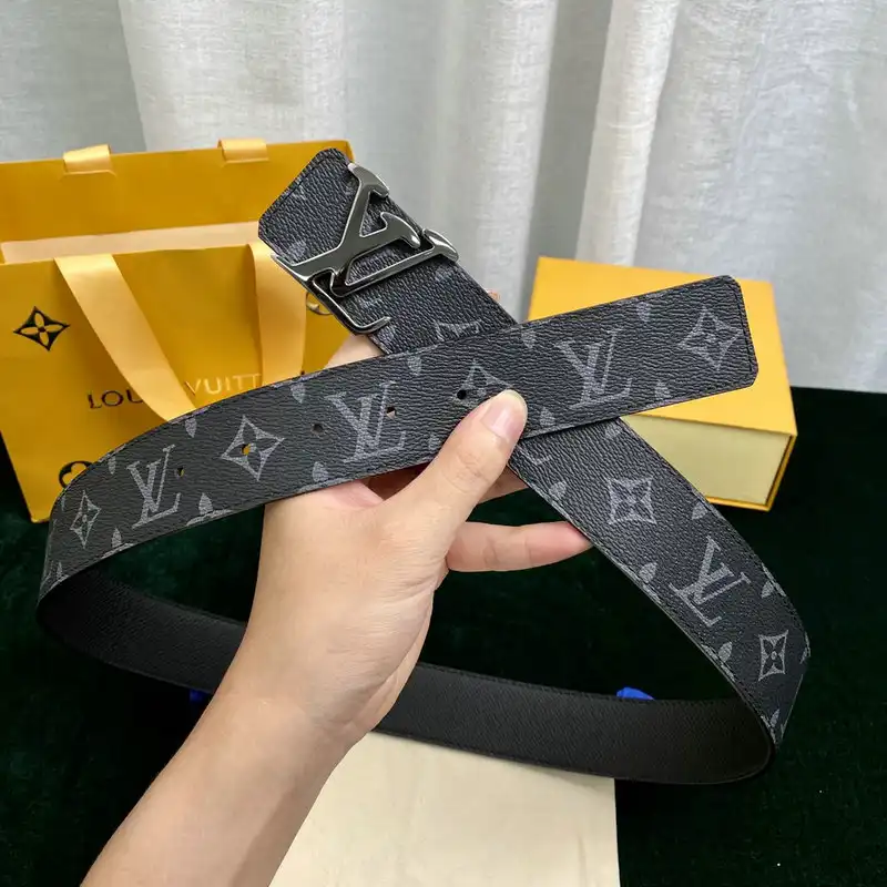 LV Belts 2111XA0016