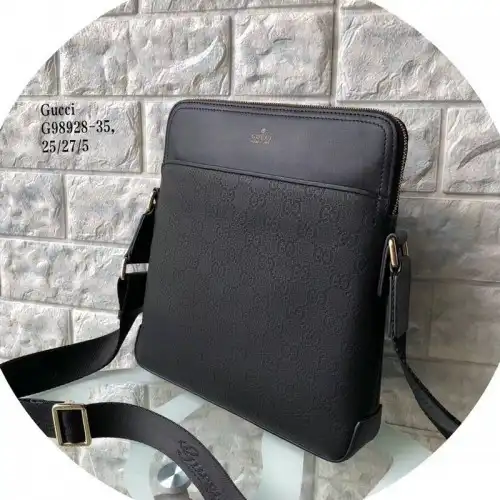 G*u*i bags 2111yz0054