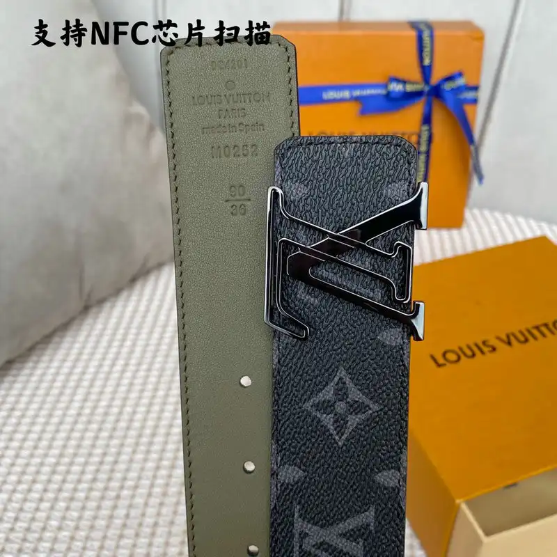LV Belts 2207XF0090