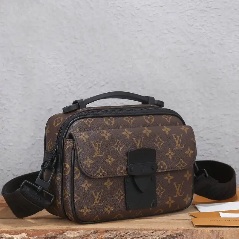 LV Bag 2207YA0006