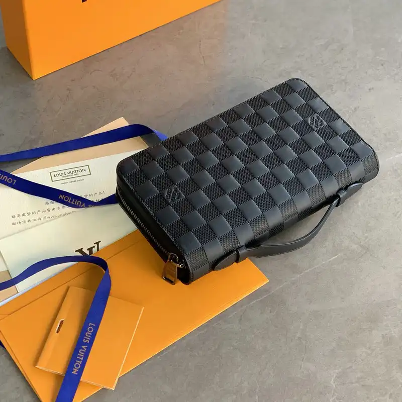LV Bag 2209YZ0039