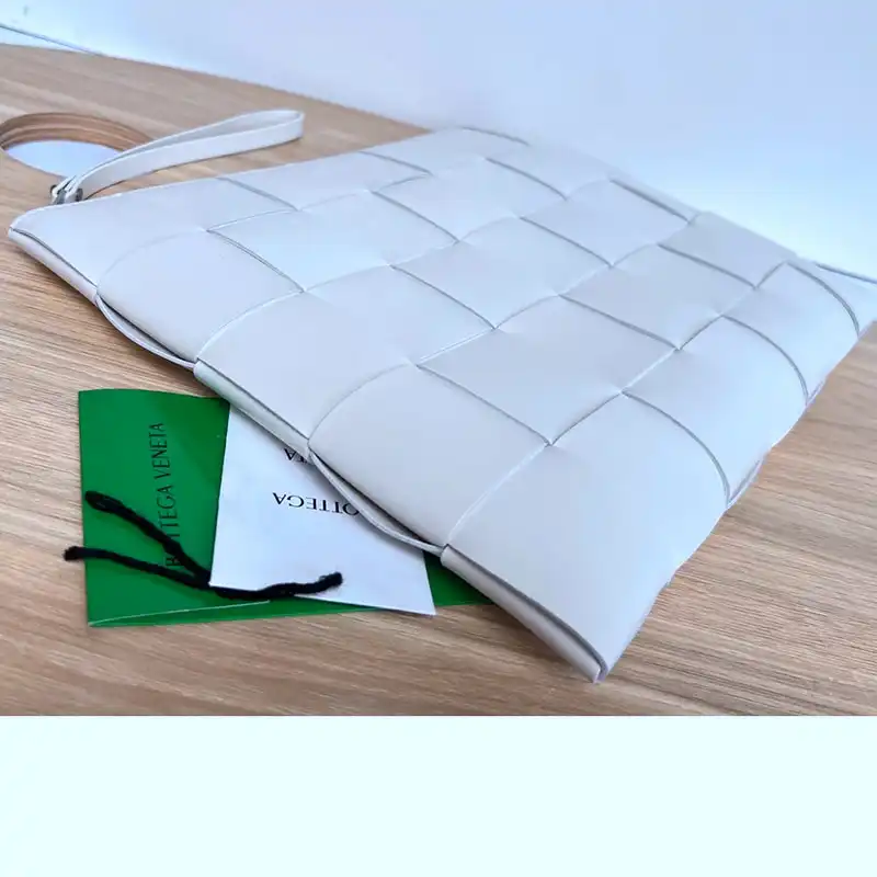 Bottega Veneta Bags 2409SF0016