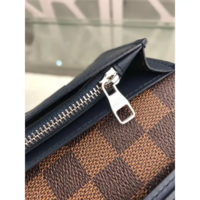 LV Bags 19T1L0533