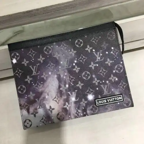 LV Bags 19T1L0232