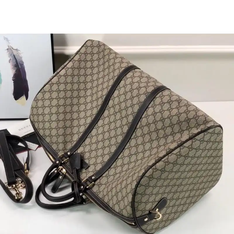 G*u*i bags 19t1l0677