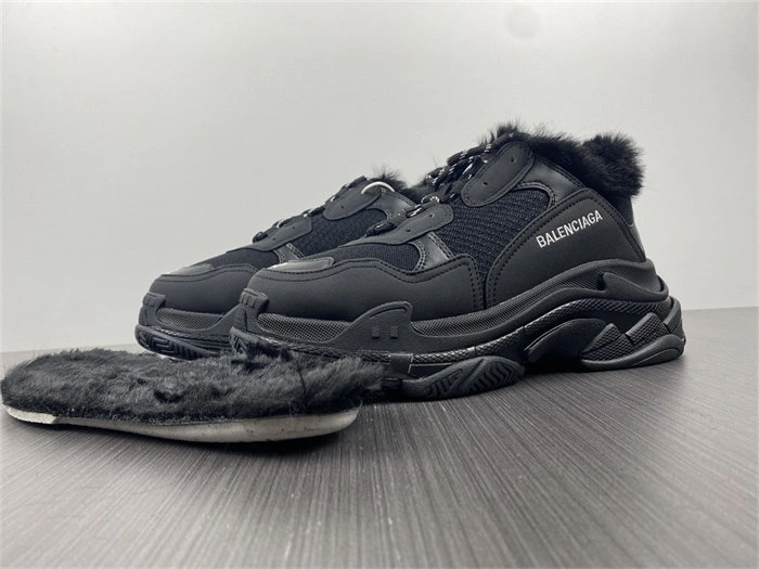 Breathable BLCG Triple S Fake Fur Black 668563 W3CQ5 4432