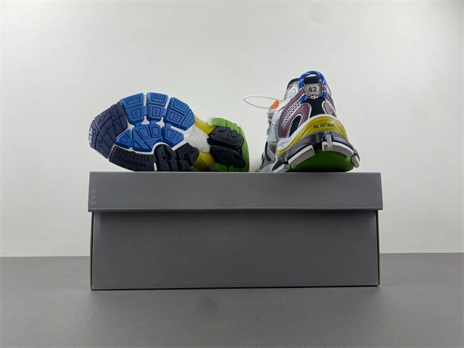 Resilient Balenciaga 779066-W3RBXP- 4325