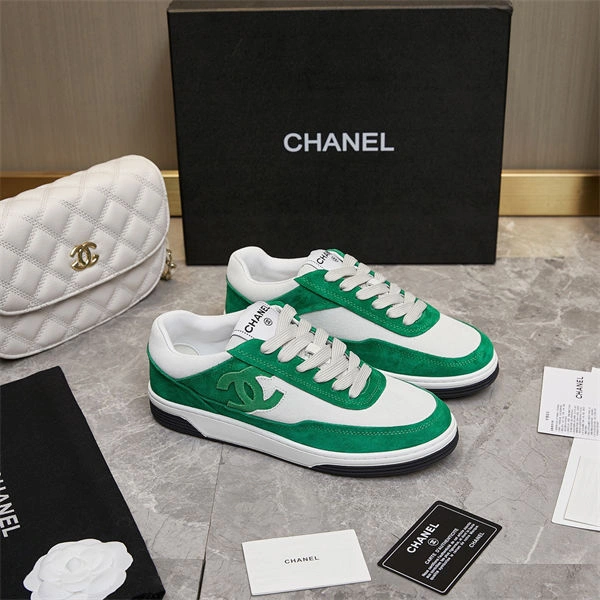 CHANEL UrbanChic 2162