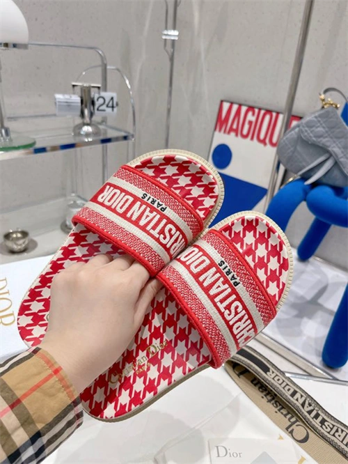 SportInspired Dio Slipper 5819