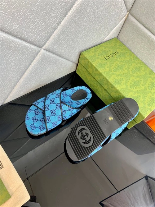 Unique Gocci Slipper 5742