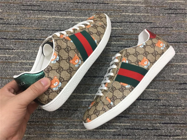 G*u*i ace sneaker zipup 130