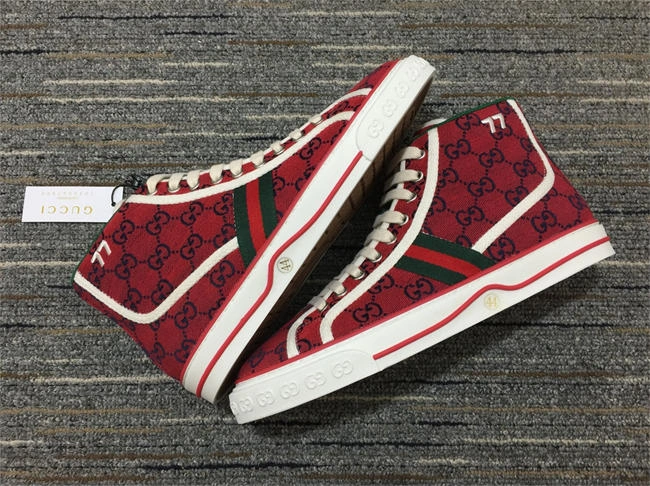 G*u*i high top sneaker snug 208