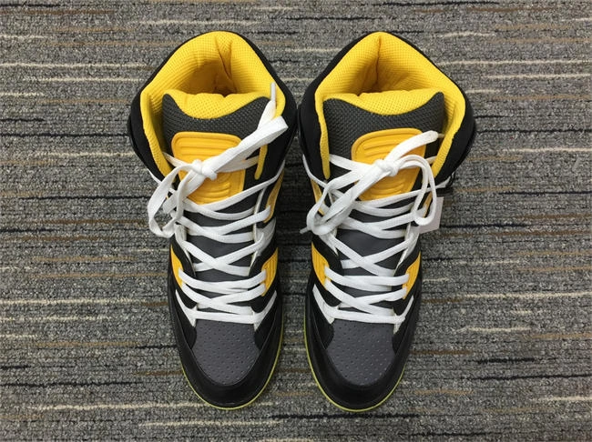 supportive G*u*i high top sneaker 210