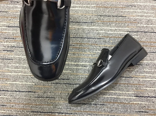 G*u*i loafer trendsetting 321