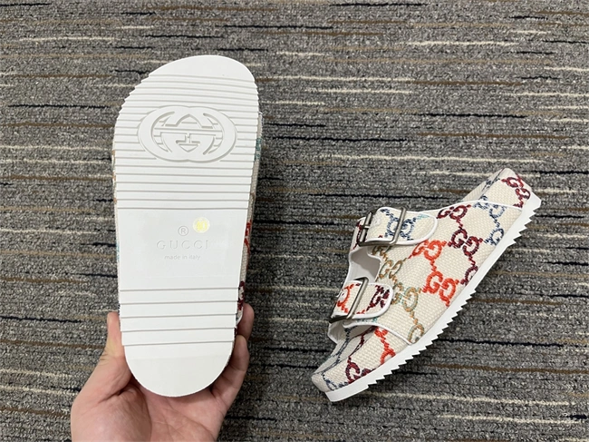 chic G*u*i slide 388