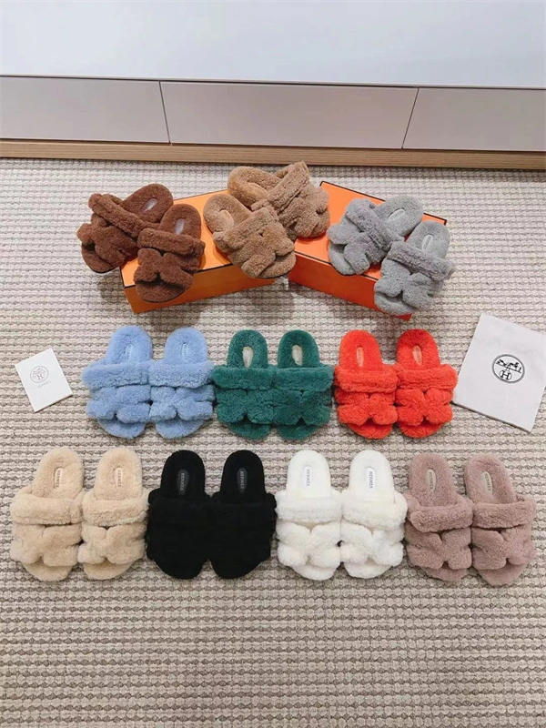 Seasonal H Slipper 2324