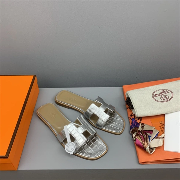 H Slipper Refined 2328