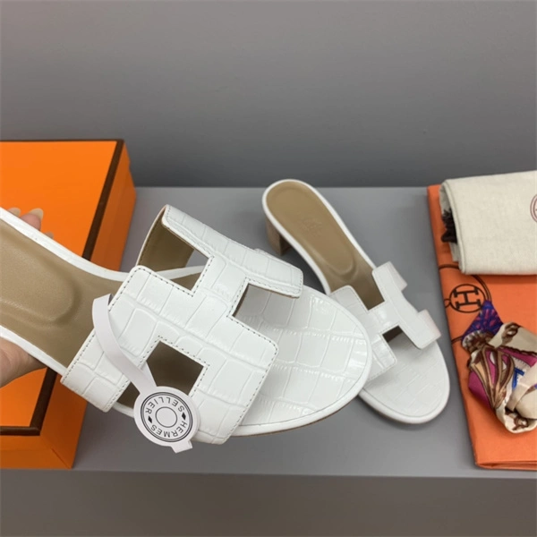 H Slipper Unisex 2365