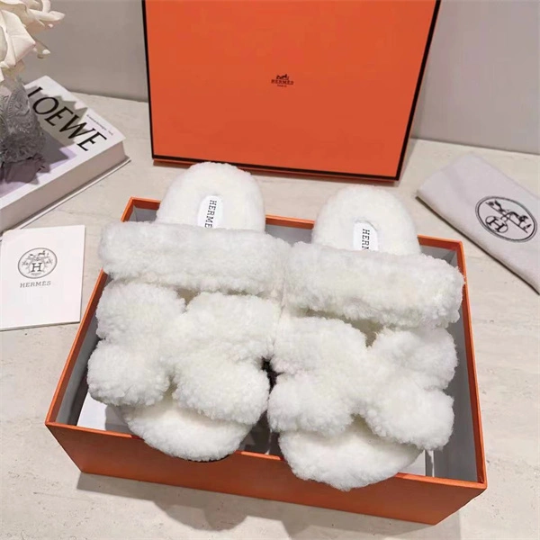 Efficient H Slipper 2380