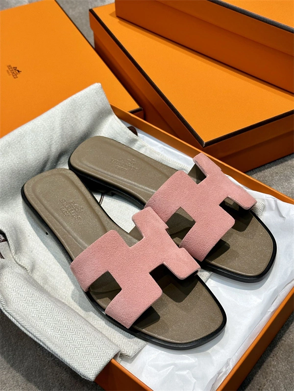 Unique H Slipper 2387