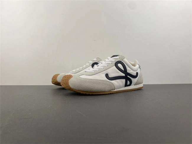 Loewe Ballet Runner Minimalist 2446