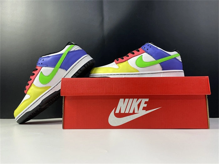 Timeless Nike Dunk Low Green Strike DD1503- 4871