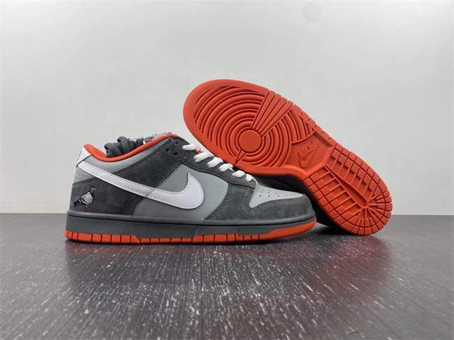 WellDesigned Nike SB Dunk Low 304292- 4555