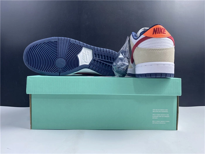 StreetReady Nike SB Dunk Low Crimson 304292- 4943