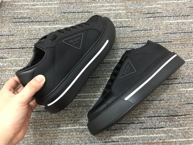 Prada Leather Sneaker Unique 3322